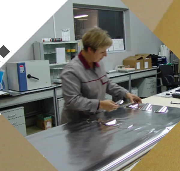 METALLIZED PAPERS