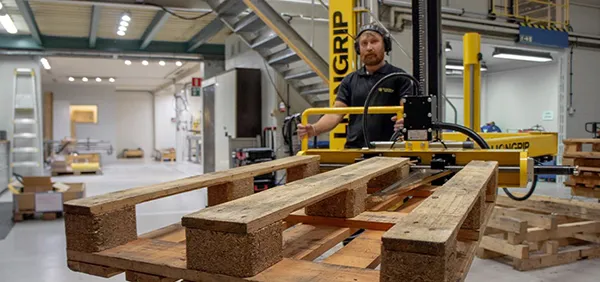 Pallet Turner