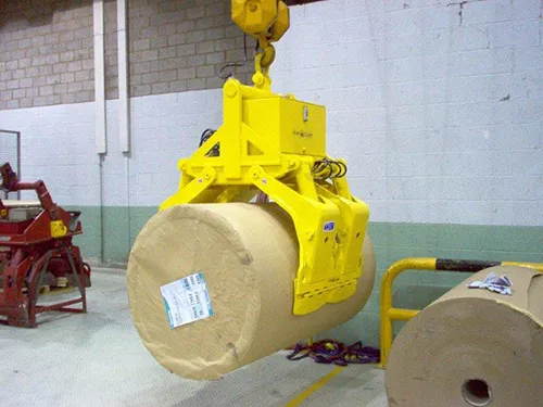 CRANE MOUNTED WITH POWER PACK