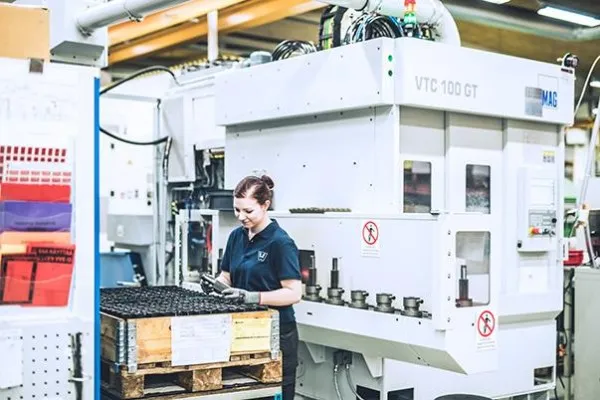 HARD TURNING AND GRINDING